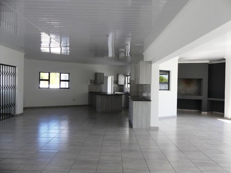 4 Bedroom Property for Sale in Golden Mile Western Cape